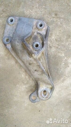 Кронштейн АКПП Volkswagen Vento 1991-1997