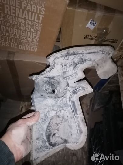 Пыльник двигателя Ford Focus II4M5116A563AC