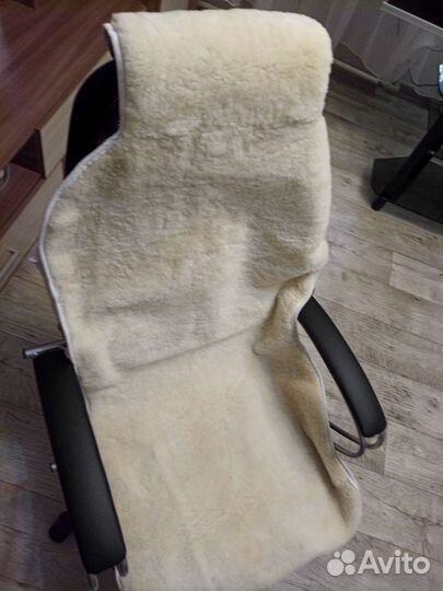 Меховая подстилка на сиденье с подголовником