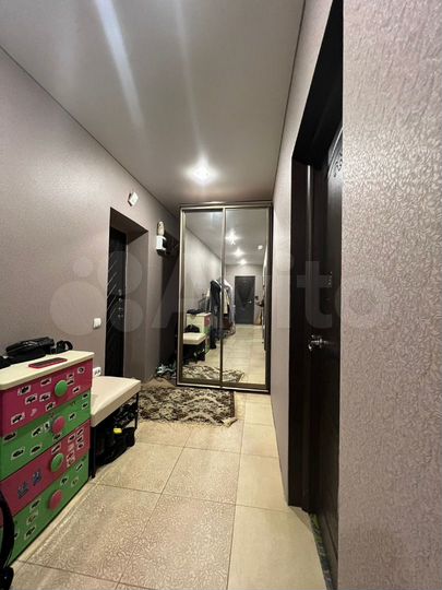 2-к. квартира, 61 м², 1/5 эт.