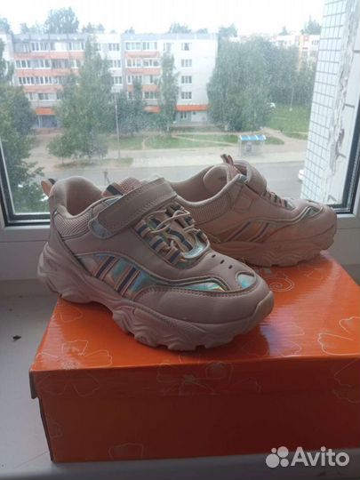 Кроссовки для девочки 32 размер