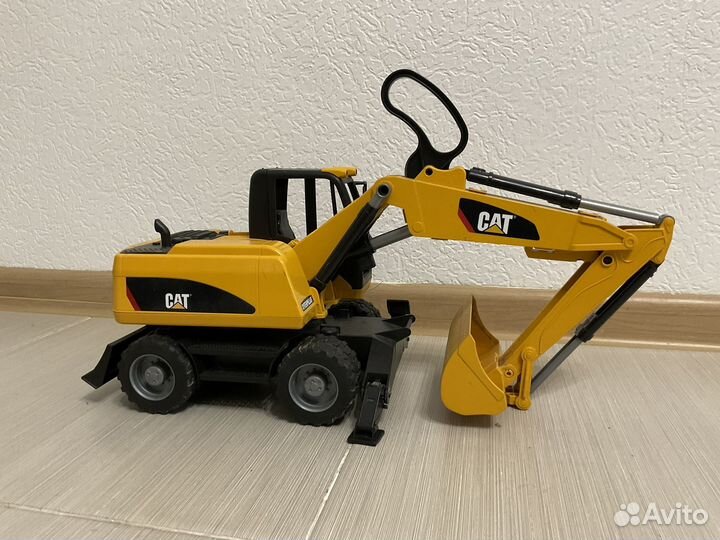 Брудер bruder экскаватор CAT