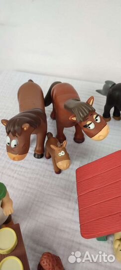 Бронь до 05.09. Животные на ферме Деагостини