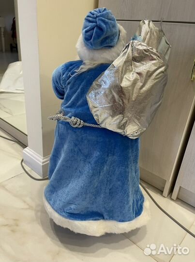 Елка искусственная с игрушками и дед морозом