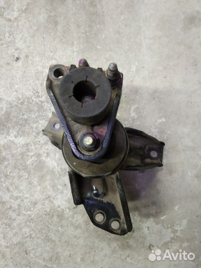 Подушка двигателя Киа Спортейдж 3