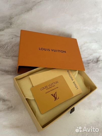 Обложка на паспорт louis vuitton