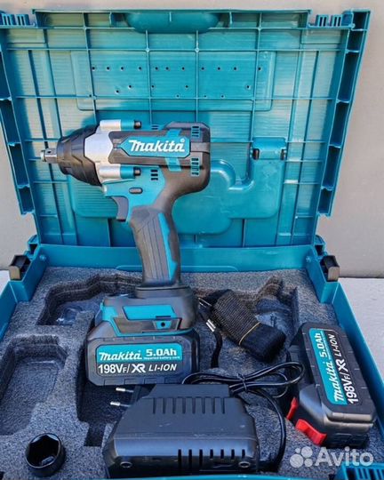 Аккумуляторный гайковерт Makita 800 н.м. (Арт.7805