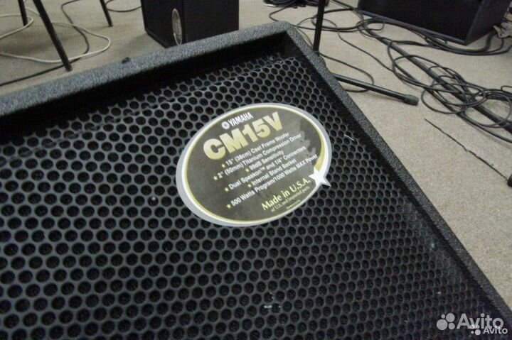 Yamaha CM15V пассивный сценический монитор