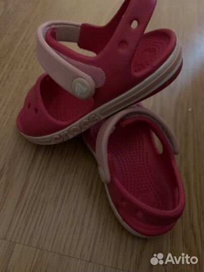 Босоножки crocs