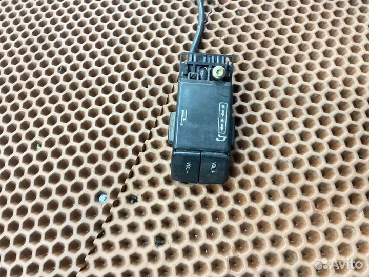 Переключатель подрулевой управления магнитолой