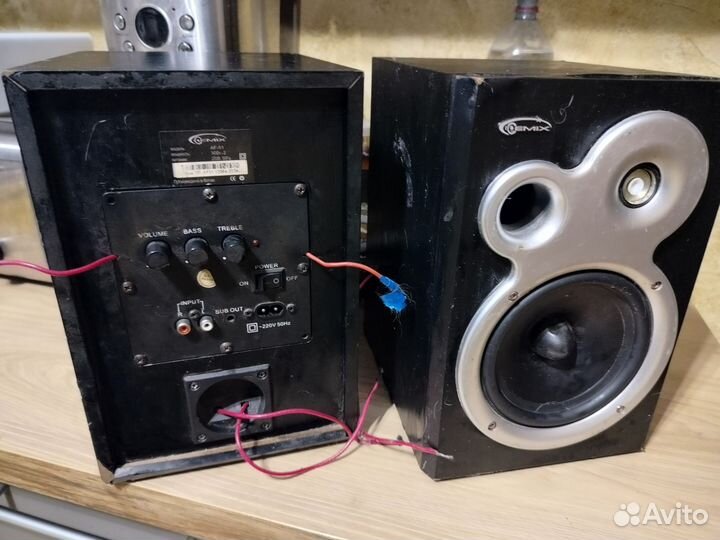 Акустические колонки Demix