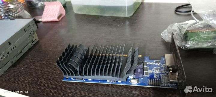 Видеокарта GeForce 210