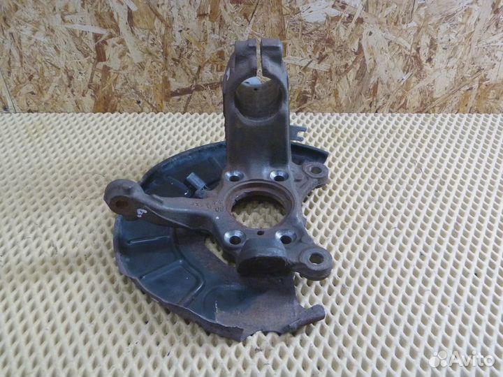 Кулак поворотный передний левый VW Scirocco 2008-2017 (1K0407255AA)