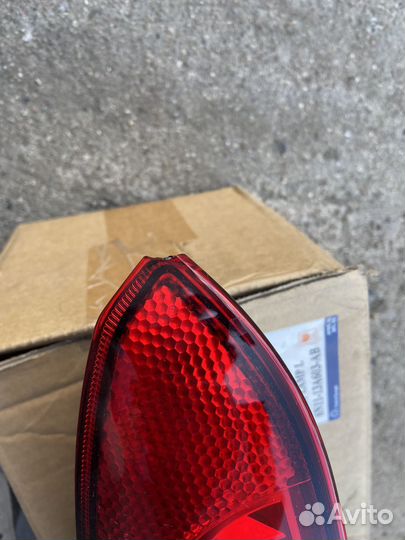 Фонарь задний левый Ford Fusion 2005-2012