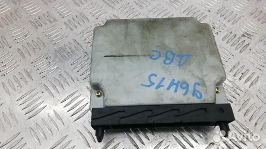 Блок управления двигателем volvo V70 2 (96H15PF02)