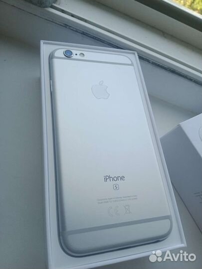 Телефон iPhone 6s