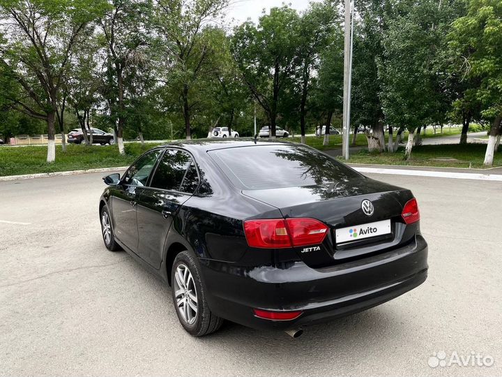 Volkswagen Jetta 1.6 AT, 2013, 175 000 км