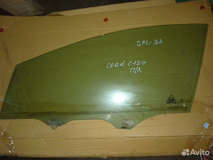 Стекло двери переднее левое Kia Ceed 2012