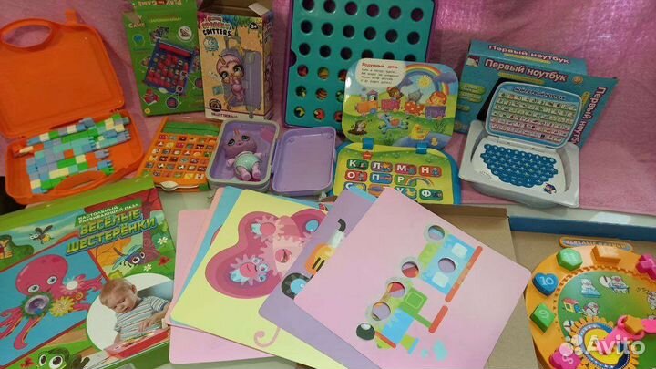 Фирменные развивающие игрушки,планшет,касса