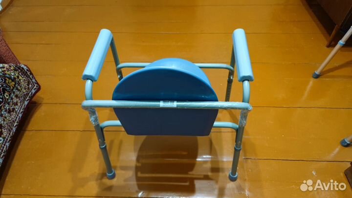 Санитарное кресло туалет