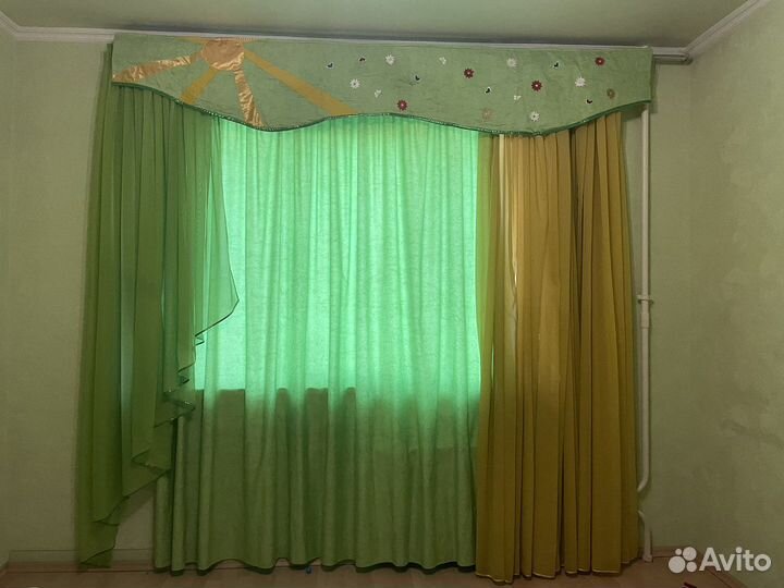 Карниз со шторами и с ламбрекеном