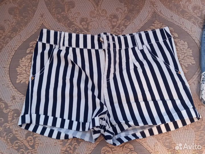 Продам разные шорты для девушки 44-46 размера