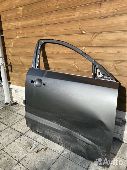 Дверь на Ягуар е pace