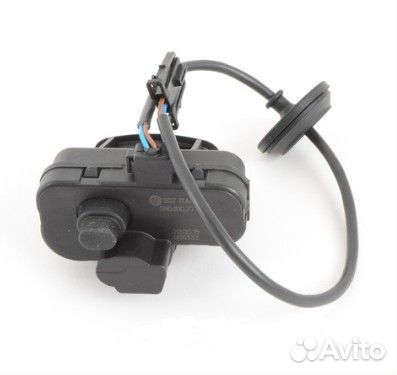 Механизм открывания лючка бензобака (Tiguan)