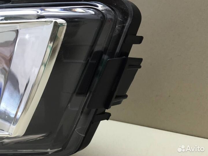 Фара противотуманная левая Skoda Rapid 2012-2017