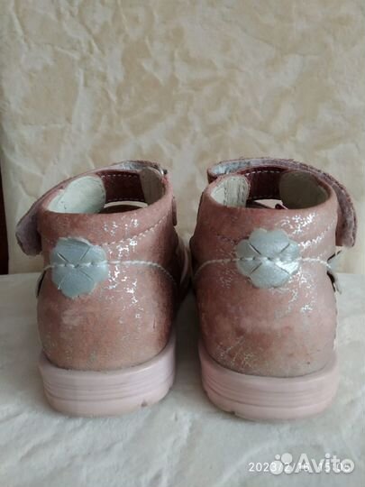 Босоножки для девочки