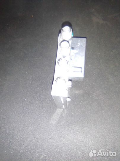 Спутниковая LNB quad (KNS), линейная поляризация