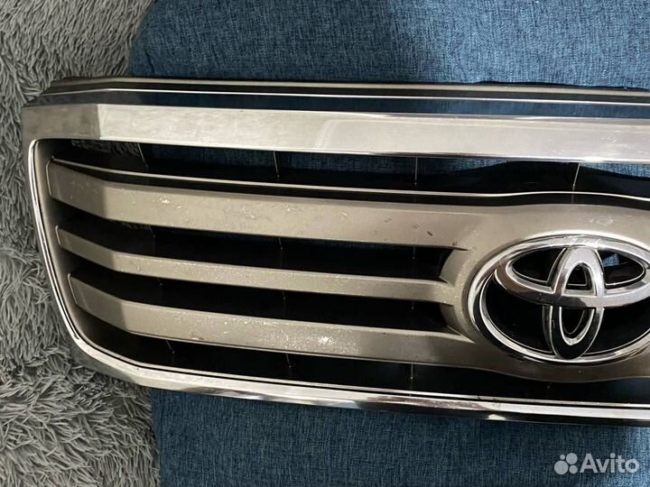Решётка родаюиатора для Toyota lend Cruise 100