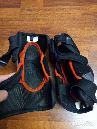 Локти, щитки, шорты