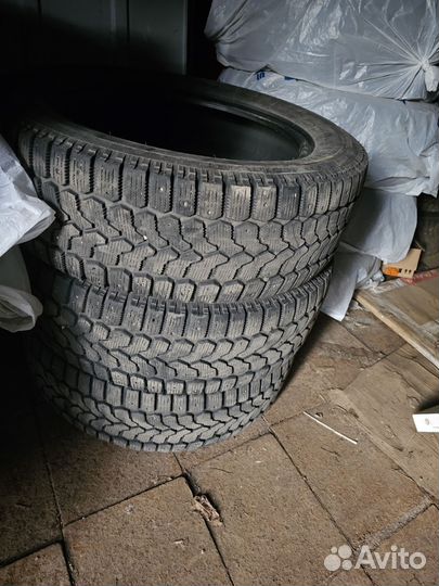 Yokohama Ice Guard F700Z 225/60 R18