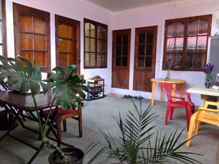 Комната 11 м² в 5-к., 1/1 эт.