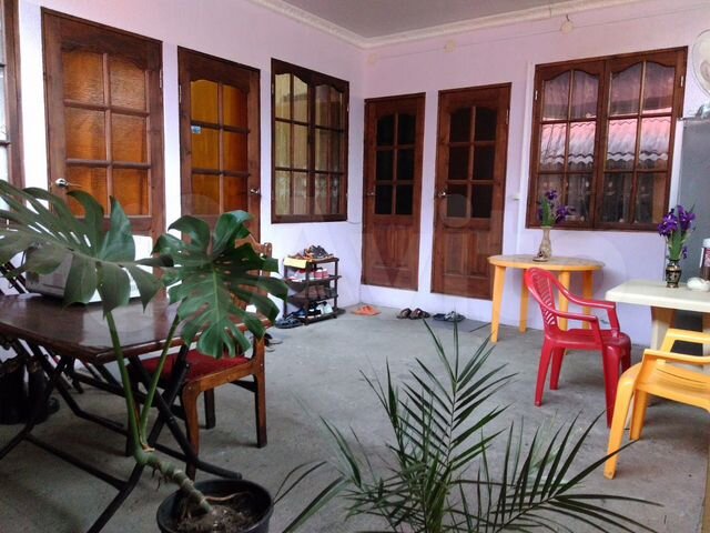 Комната 11 м² в 5-к., 1/1 эт.