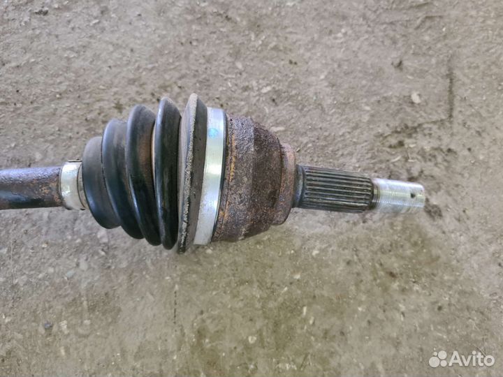 Привод правый Nissan Juke 1.6 МКПП