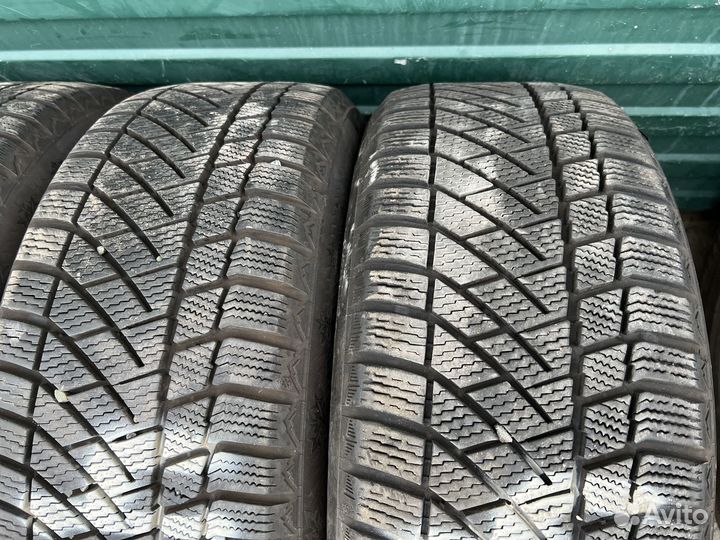 Continental ContiVikingContact 6 205/50 R17