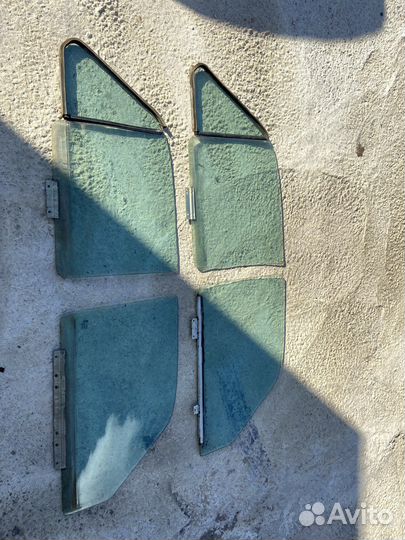 Стёкла волга 31105
