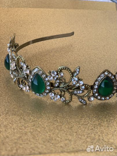 Ободок для волос со стразами