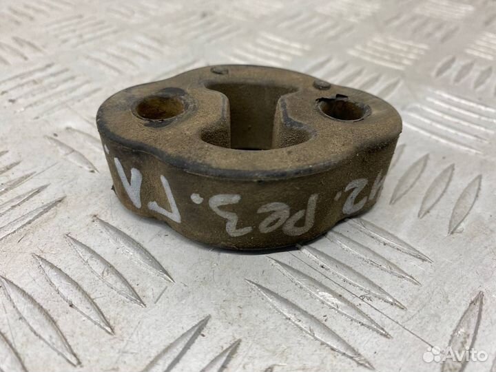 Б/У подушка глушителя (крепления, кронштейн