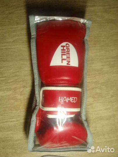 Боксерские перчатки