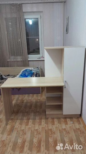 Столик для маникюра бу