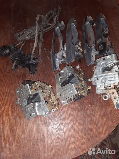 Ручка двери мерседес 140