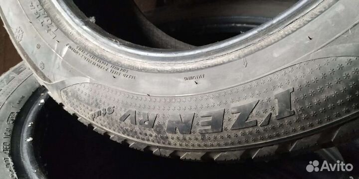 Kumho I'Zen RV Asymmetric 215/60 R17 100VR