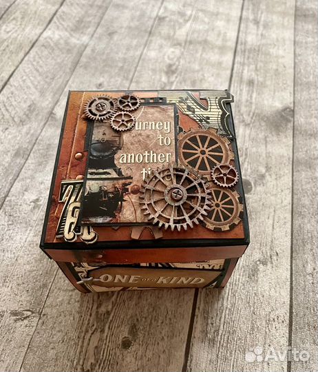 Открытка мужская. Коробочка с сюрпризом