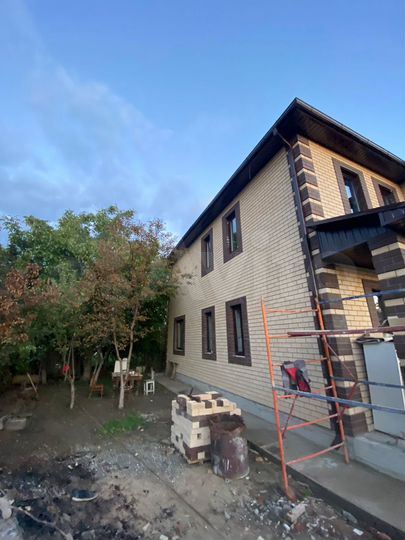 Дом 175 м² на участке 5 сот.