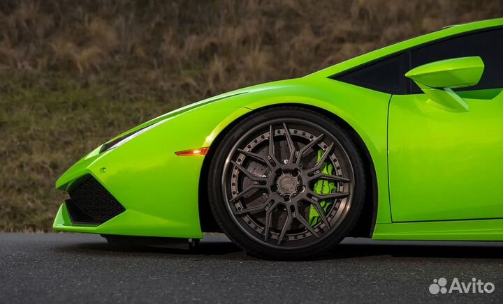 Lamborghini Huracan двухсоставные кованые диски R2