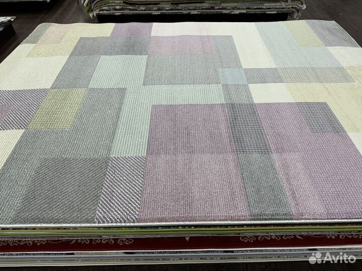 Ковер 240 х 340 в пастельных тонах