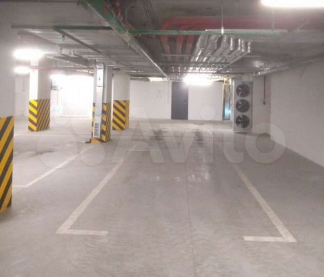 Машиноместо, 28 м²